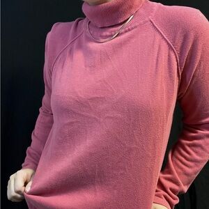 JEANNE PIERRE pink turtleneck sweater
